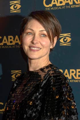 Emma Willis arrives to the gala performance of Cabaret the Musical at the Kit Kat Club, Playhouse Theatre, London, 12 February 2026. Emma Willis arrives for the gala performance of Cabaret the Musical at the Kit Kat Club, Playhouse Theatre, London, 12 February 2026., Credit:Tina Korhonen Avalon United Kingdom, London  Copyright: xTinaxKorhonenx xAvalonx 1074488708