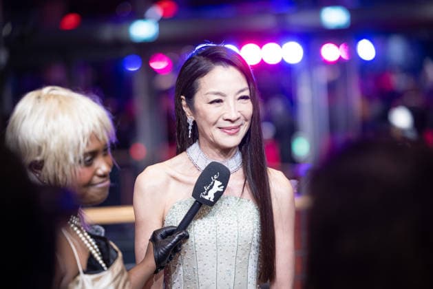 Opening 76 Berlinale The alternative view Michelle Yeoh in an interview Opening of the 76th Berlinale with the Afghan film No Good Men at the Berlinale Palast in Berlin Copyright: xEventpressx