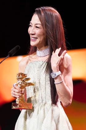 Michelle Yeoh at the presentation of the Honorary Golden Bear for Lifetime Achievement during the Opening Ceremony of the Berlinale 2026 76 Berlin International Film Festival at the Berlinale Palast Berlin, 12 02 2026 Foto:xJ.xEdwardsx xFuturexImagex ehrenbaer_6220