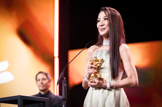 Michelle Yeoh at the presentation of the Honorary Golden Bear for Lifetime Achievement during the Opening Ceremony of the Berlinale 2026 76 Berlin International Film Festival at the Berlinale Palast Berlin, 12 02 2026 Foto:xJ.xEdwardsx xFuturexImagex ehrenbaer_6223