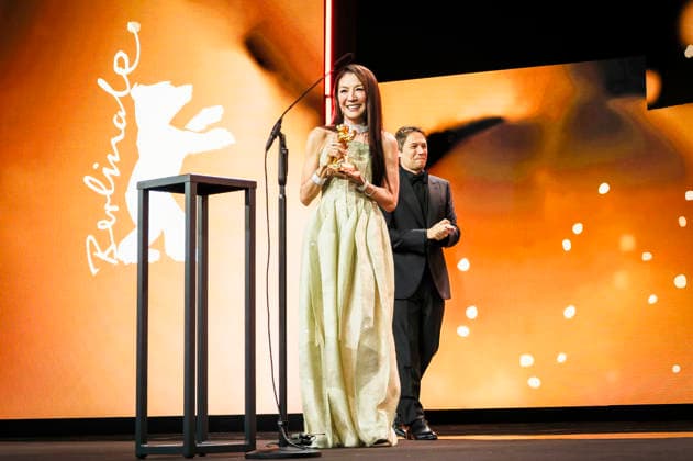 Michelle Yeoh and Sean Baker at the presentation of the Honorary Golden Bear for Lifetime Achievement during the Opening Ceremony of the Berlinale 2026 76 Berlin International Film Festival at the Berlinale Palast Berlin, 12 02 2026 Foto:xJ.xEdwardsx xFuturexImagex ehrenbaer_6227