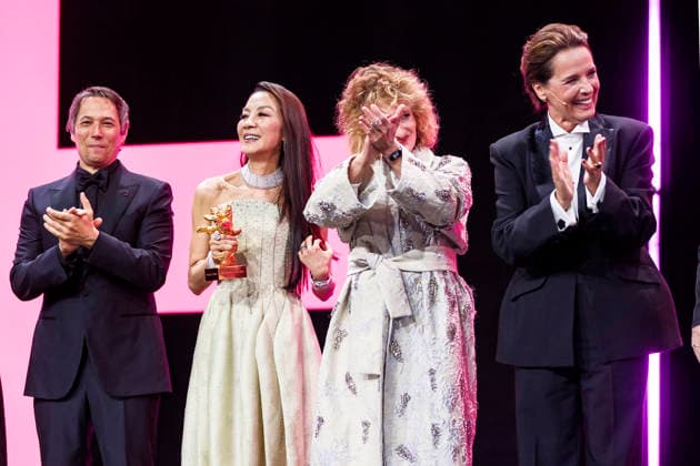 Sean Baker, Michelle Yeoh, Tricia Tuttle and Desiree Nosbusch at the presentation of the Honorary Golden Bear for Lifetime Achievement during the Opening Ceremony of the Berlinale 2026 76 Berlin International Film Festival at the Berlinale Palast Berlin, 12 02 2026 Foto:xJ.xEdwardsx xFuturexImagex ehrenbaer_6233