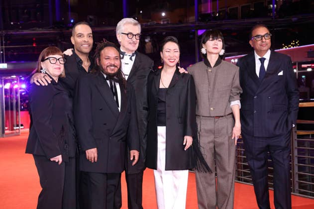 Ewa Puszczynska, Reinaldo Marcus Green, Min Bahadur Bham, Wim Wenders, Hikari, Bae Doona and Shivendra Singh Dungarpur at the festival opening with the premiere of the feature film No Good Men at the Berlinale 2026 76 Berlin International Film Festival in the Berlinale Palast Berlin, 12 02 2026 Foto:xD.xBedrosianx xFuturexImagex opening_6445