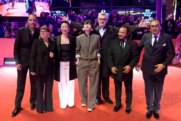 Reinaldo Marcus Green, Ewa PuszczyÅ ska, Hikari, Bae Doona, Wim Wenders, Min Bahadur Bham and Shivendra Singh Dungarpur at the festival opening with the premiere of the feature film No Good Men at the Berlinale 2026 76 Berlin International Film Festival in the Berlinale Palast Berlin, 12 02 2026 Foto:xC.xNiehausx xFuturexImagex opening_6568
