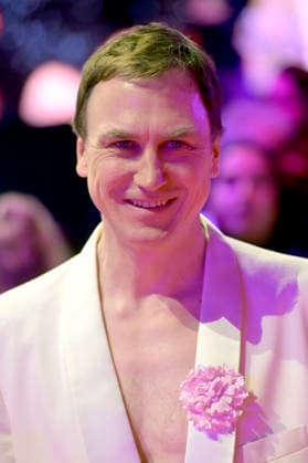 Lars Eidinger at the festival opening with the premiere of the feature film No Good Men at the Berlinale 2026 76 Berlin International Film Festival in the Berlinale Palast Berlin, 12 02 2026 Foto:xN.xKubelkax xFuturexImagex opening_6587