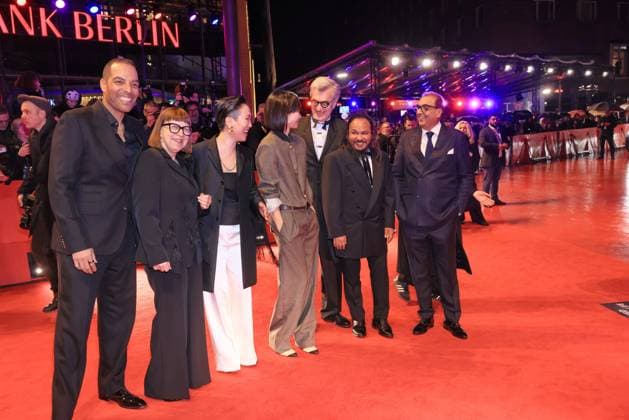 Berlinale Opening Min Bahadur Bham, Ewa Puszczynska, Bae Doona, Wim Wenders, Min Bahadur Bham, Hikari and Reinaldo Marcus Green Red carpet at the opening of the 76th Berlinale at the BerlinalePalast, Berlin, date 12 02 2026 Copyright: xEventpress Kratschx