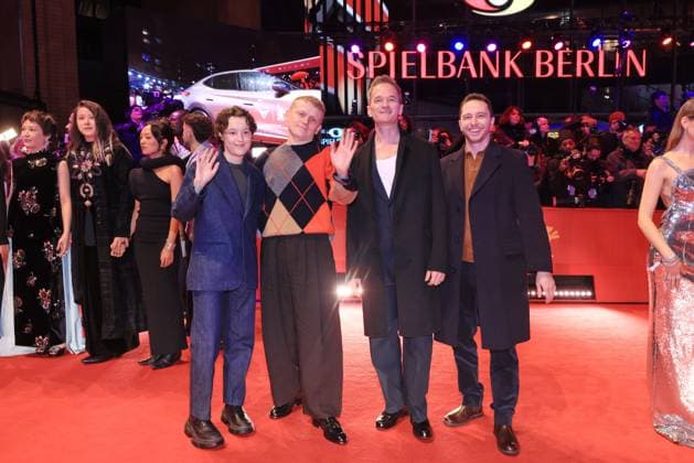 Berlinale Opening Bella Ramsey, George Jaques, Neil Patrick Harris, Ken Petrie Red carpet at the opening of the 76th Berlinale at the BerlinalePalast, Berlin, date 12 02 2026 Copyright: xEventpress Kratschx