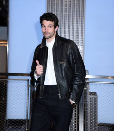 February 12, 2026, New York, Ny, United States: Paul Anthony Kelly visits the Empire State Building to celebrate the premiere of FXs Love Story: John F. Kennedy Jr. & Carolyn Bessette. Held at Empire State Building in New York. Zuma Press February 12, 2026 New York United States - ZUMAp281 20260212_zea_p281_017 Copyright: xPhotoxImagexPressx