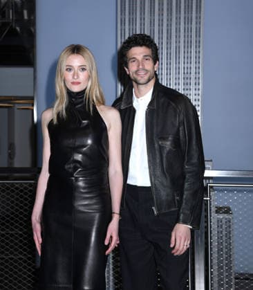 February 12, 2026, New York, Ny, United States: Sarah Pidgeon and Paul Anthony Kelly visit the Empire State Building to celebrate the premiere of FXs Love Story: John F. Kennedy Jr. & Carolyn Bessette. Held at Empire State Building in New York. Zuma Press February 12, 2026 New York United States - ZUMAp281 20260212_zea_p281_027 Copyright: xPhotoxImagexPressx