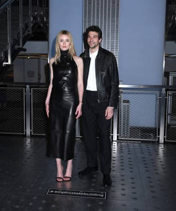 February 12, 2026, New York, Ny, United States: Sarah Pidgeon and Paul Anthony Kelly visit the Empire State Building to celebrate the premiere of FXs Love Story: John F. Kennedy Jr. & Carolyn Bessette. Held at Empire State Building in New York. Zuma Press February 12, 2026 New York United States - ZUMAp281 20260212_zea_p281_030 Copyright: xPhotoxImagexPressx