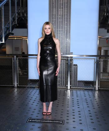 February 12, 2026, New York, Ny, United States: Sarah Pidgeon visits the Empire State Building to celebrate the premiere of FXs Love Story: John F. Kennedy Jr. & Carolyn Bessette. Held at Empire State Building in New York. Zuma Press February 12, 2026 New York United States - ZUMAp281 20260212_zea_p281_032 Copyright: xPhotoxImagexPressx