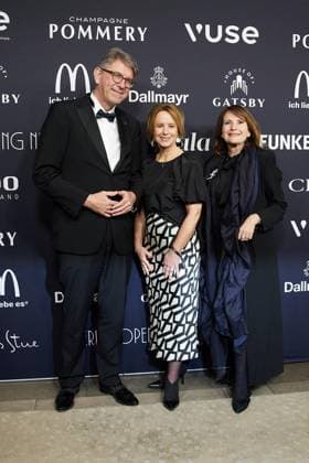 Berlin Opening Night FOR EDITORIAL PURPOSES ONLY EDITORIAL USE ONLY p Minister of State for Culture Wolfram Weimer l r , publisher Julia Becker and Christiane Goetz Weimer come to the Berlin Opening Night at the Hotel Stue The night takes place as part of the Berlinale Germany Berlin Berlin Berlin Copyright JörgxCarstensen Copyright: JörgxCarstensen doc84juojshjtg1418s0irz ,EDITORIAL USE ONLY Copyright: JörgxCarstensen