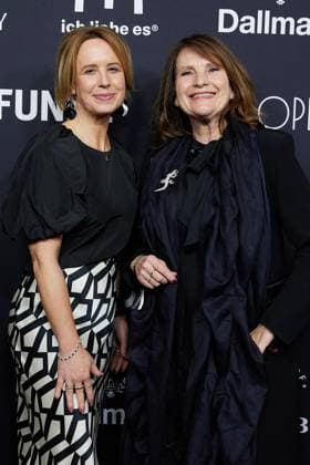 Berlin Opening Night FOR EDITORIAL PURPOSES ONLY EDITORIAL USE ONLY p Publisher Julia Becker l and Christiane Goetz Weimer come to the Berlin Opening Night at the Hotel Stue The night takes place as part of the Berlinale Germany Berlin Berlin Berlin Copyright JörgxCarstensen Copyright: JörgxCarstensen doc84juolkavhu186muigpm ,EDITORIAL USE ONLY Copyright: JörgxCarstensen