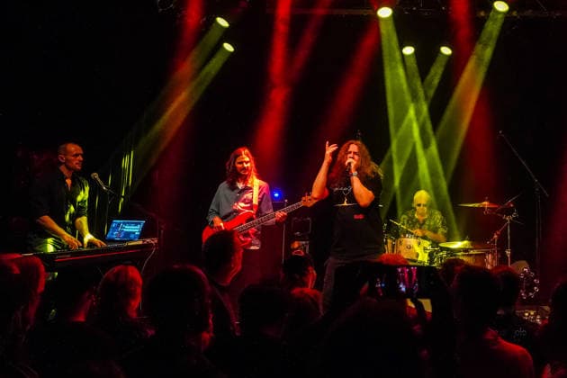 Purpendicular with drummer Ian Paice, singer and band founder Robby Thomas Walsh, bassist Nick Fyfe and keyboardist Alessandro Debiaggi Rüsselsheim 12 02 2026 Concert by Purpendicular with drumming legend Ian Paice from Deep Purple