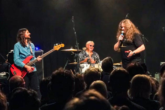 Purpendicular with drummer Ian Paice, singer and band founder Robby Thomas Walsh, bassist Nick Fyfe Rüsselsheim 12 02 2026 Concert by Purpendicular with drumming legend Ian Paice from Deep Purple