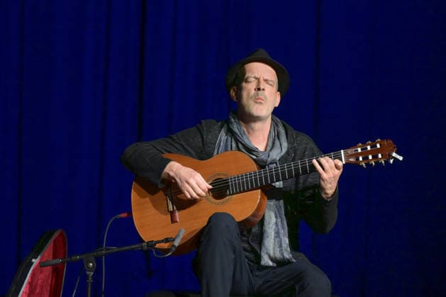 Reading by Christoph Ransmayr with the title Als ich noch unsterblich war, with musical accompaniment by Wolfgang Muthspiel on the guitar, at the Stadttheater Gmunden, as part of the Salzkammergut Festwochen Gmunden, on 12 02 26 The pic