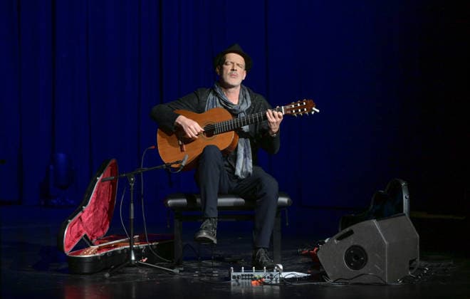 Reading by Christoph Ransmayr with the title Als ich noch unsterblich war, with musical accompaniment by Wolfgang Muthspiel on the guitar, at the Stadttheater Gmunden, as part of the Salzkammergut Festwochen Gmunden, on 12 02 26 The pic