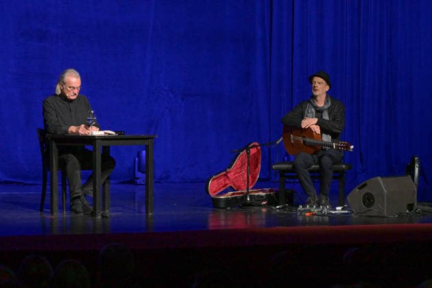 Reading by Christoph Ransmayr with the title Als ich noch unsterblich war, with musical accompaniment by Wolfgang Muthspiel on the guitar, at the Stadttheater Gmunden, as