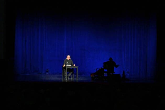 Reading by Christoph Ransmayr with the title Als ich noch unsterblich war, with musical accompaniment by Wolfgang Muthspiel on the guitar, at the Stadttheater Gmunden, as part of the