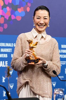 Berlin Berlinale, 76 Berlin International Film Festival 2026 Michelle Yeoh at the Press Conference Michelle Yeoh with Honorary Golden Bear Berlinale, 76 Berlin International Film Festival 2026, 13 02 2026 Press Photo Roger Buerke Copyright: xEibner-Pressefoto RogerxBuerkex EP_RBE
