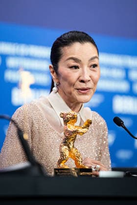Berlin Berlinale, 76 Berlin International Film Festival 2026 Michelle Yeoh at the Press Conference Michelle Yeoh with Honorary Golden Bear Berlinale, 76 Berlin International Film Festival 2026, 13 02 2026 Press Photo Roger Buerke Copyright: xEibner-Pressefoto RogerxBuerkex EP_RBE