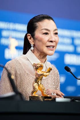 Berlin Berlinale, 76 Berlin International Film Festival 2026 Michelle Yeoh at the Press Conference Michelle Yeoh with Honorary Golden Bear Berlinale, 76 Berlin International Film Festival 2026, 13 02 2026 Press Photo Roger Buerke Copyright: xEibner-Pressefoto RogerxBuerkex EP_RBE
