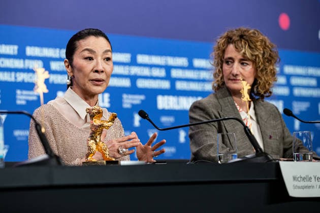 Berlin Berlinale, 76 Berlin International Film Festival 2026 Michelle Yeoh, Tricia Tuttle Festival Director at the Press Conference Michelle Yeoh with Honorary Golden Bear Berlinale, 76 Berlin International Film Festival 2026, 13 02 2026 Press Photo Roger Buerke Copyright: xEibner-Pressefoto RogerxBuerkex EP_RBE