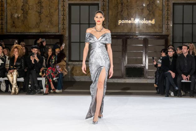 Pamella Roland fashion show during the New York Fashion Week in New York, USA - 12 Feb 2026 A model walks the runway for the Pamella Roland fashion show during the New York Fashion Week at the New York Public Library. New York United States Copyright: xRonxAdarx xSOPAxImagesx _radar_roland_20260212_00120