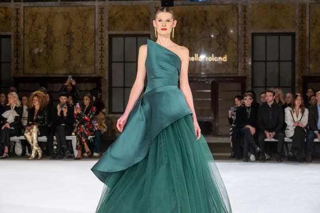 Pamella Roland fashion show during the New York Fashion Week in New York, USA - 12 Feb 2026 A model walks the runway for the Pamella Roland fashion show during the New York Fashion Week at the New York Public Library. New York United States Copyright: xRonxAdarx xSOPAxImagesx _radar_roland_20260212_00333