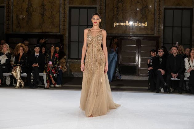Pamella Roland fashion show during the New York Fashion Week in New York, USA - 12 Feb 2026 A model walks the runway for the Pamella Roland fashion show during the New York Fashion Week at the New York Public Library. New York United States Copyright: xRonxAdarx xSOPAxImagesx _radar_roland_20260212_00578