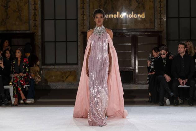 Pamella Roland fashion show during the New York Fashion Week in New York, USA - 12 Feb 2026 A model walks the runway for the Pamella Roland fashion show during the New York Fashion Week at the New York Public Library. New York United States Copyright: xRonxAdarx xSOPAxImagesx _radar_roland_20260212_00663