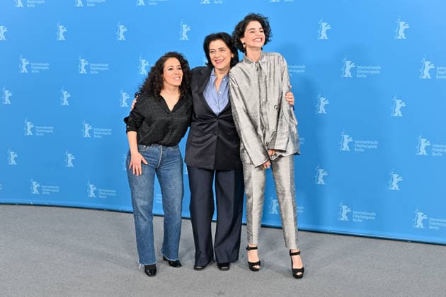 76th Berlin Film Festival Photocall A Voix Basse Leyla Bouzid, Hiam Abbas, Eye Bouteraa attending a photocall for the movie A Voix Basse (In A Whisper) during 76th Berlin International Film Festival in Berlin, Germany on 13 February 2026. Photo by Julien Reynaud APS-Medias ABACAPRESS.COM Berlin  Copyright: xReynaudxJulien APS-Medias ABACAx