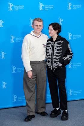 Berlin Berlinale, 76 Berlin International Film Festival 2026 Photo Call Sunny Dancer v Links left , George Jaques Director, Screenwriter Director, Screenwriter , Bella Ramsey Berlinale, 76 Berlin International Film Festival 2026, 13 02 2026 Press Photo Roger Buerke Copyright: xEibner-Pressefoto RogerxBuerkex EP_RBE