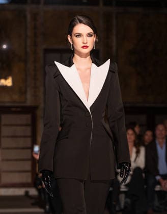NY: Pamella Roland Fashion Show Fall 2026 Model walks runway for Pamella Roland Fall 2026 show during FW26 Fashion Week at New York Public Library in New York, NY on February 12, 2026. New York New York United States Copyright: LevxRadin