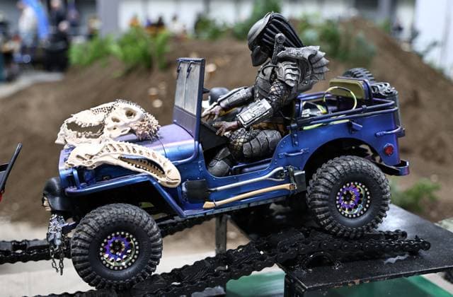 Modell Leben model making fair 13 02 2026, Erfurt, Thuringia model making fair Modell Leben in picture futuristic creature in a model car