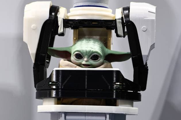 Model Life Model Making Fair 13 02 2026, Erfurt, Thuringia Model Making Fair Model Life in the picture a descendant of Master Yoda has captured a robot