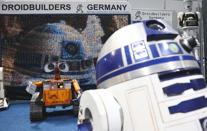 Modell Leben model making fair 13 02 2026, Erfurt, Thuringia model making fair Modell Leben in the picture Wall E and R2D2 as large models