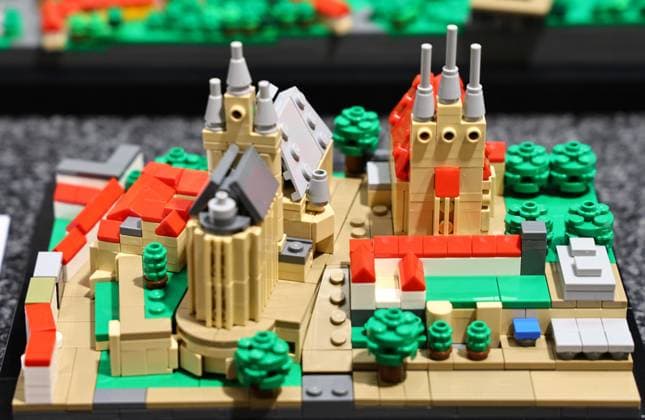 Modell Leben model making fair 13 02 2026, Erfurt, Thuringia model making fair Modell Leben in the picture Model of Erfurt Cathedral made of Lego bricks