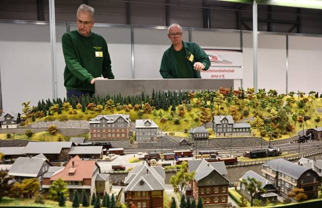 Modell Leben model making fair 13 02 2026, Erfurt, Thuringia model making fair Modell Leben in the picture the model railroad club Jena with its replica of Lauscha