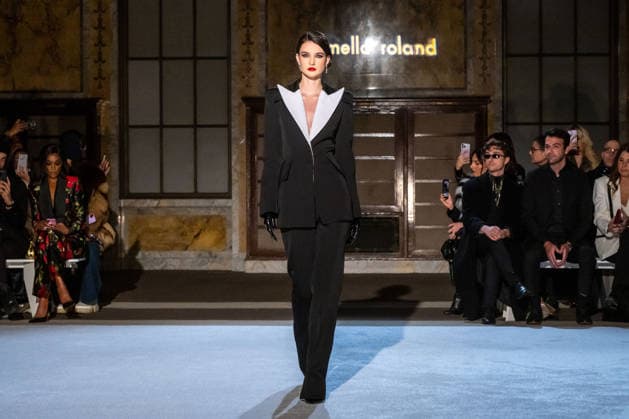 Pamella Roland - Runway - February 2026 New York Fashion Week, New York, USA - 12 Feb 2026 (NEW) Pamella Roland - Runway - February 2026 New York Fashion Week. February 12, 2026, New York, New York, USA: A model walks the runway for the Pamella Roland fashion show during the New York Fashion Week at the New York Public Library on February 12, 2026 in New York City. (Credit: M10s TheNews2) (Foto: M10s Thenews2 imago images) Pamella Roland - Runway - February 2026 New York Fashion Week, New York, USA - 12 Feb 2026  Copyright: xRonxAdarx