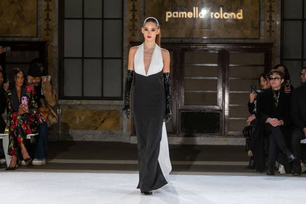 Pamella Roland - Runway - February 2026 New York Fashion Week, New York, USA - 12 Feb 2026 (NEW) Pamella Roland - Runway - February 2026 New York Fashion Week. February 12, 2026, New York, New York, USA: A model walks the runway for the Pamella Roland fashion show during the New York Fashion Week at the New York Public Library on February 12, 2026 in New York City. (Credit: M10s TheNews2) (Foto: M10s Thenews2 imago images) Pamella Roland - Runway - February 2026 New York Fashion Week, New York, USA - 12 Feb 2026  Copyright: xRonxAdarx