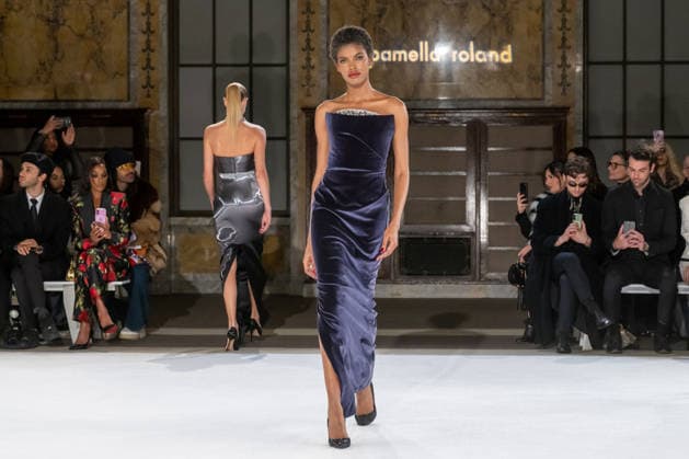 Pamella Roland - Runway - February 2026 New York Fashion Week, New York, USA - 12 Feb 2026 (NEW) Pamella Roland - Runway - February 2026 New York Fashion Week. February 12, 2026, New York, New York, USA: A model walks the runway for the Pamella Roland fashion show during the New York Fashion Week at the New York Public Library on February 12, 2026 in New York City. (Credit: M10s TheNews2) (Foto: M10s Thenews2 imago images) Pamella Roland - Runway - February 2026 New York Fashion Week, New York, USA - 12 Feb 2026  Copyright: xRonxAdarx