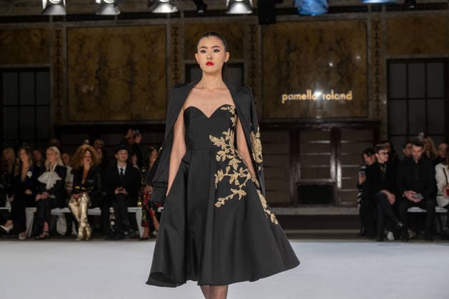 Pamella Roland - Runway - February 2026 New York Fashion Week, New York, USA - 12 Feb 2026 (NEW) Pamella Roland - Runway - February 2026 New York Fashion Week. February 12, 2026, New York, New York, USA: A model walks the runway for the Pamella Roland fashion show during the New York Fashion Week at the New York Public Library on February 12, 2026 in New York City. (Credit: M10s TheNews2) (Foto: M10s Thenews2 imago images) Pamella Roland - Runway - February 2026 New York Fashion Week, New York, USA - 12 Feb 2026  Copyright: xRonxAdarx