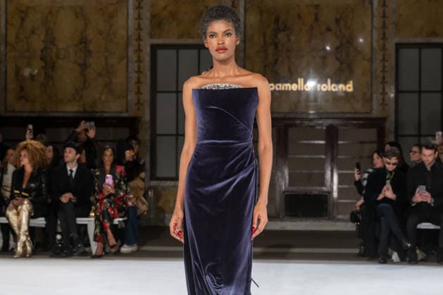 Pamella Roland - Runway - February 2026 New York Fashion Week, New York, USA - 12 Feb 2026 (NEW) Pamella Roland - Runway - February 2026 New York Fashion Week. February 12, 2026, New York, New York, USA: A model walks the runway for the Pamella Roland fashion show during the New York Fashion Week at the New York Public Library on February 12, 2026 in New York City. (Credit: M10s TheNews2) (Foto: M10s Thenews2 imago images) Pamella Roland - Runway - February 2026 New York Fashion Week, New York, USA - 12 Feb 2026  Copyright: xRonxAdarx