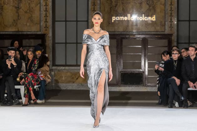 Pamella Roland - Runway - February 2026 New York Fashion Week, New York, USA - 12 Feb 2026 (NEW) Pamella Roland - Runway - February 2026 New York Fashion Week. February 12, 2026, New York, New York, USA: A model walks the runway for the Pamella Roland fashion show during the New York Fashion Week at the New York Public Library on February 12, 2026 in New York City. (Credit: M10s TheNews2) (Foto: M10s Thenews2 imago images) Pamella Roland - Runway - February 2026 New York Fashion Week, New York, USA - 12 Feb 2026  Copyright: xRonxAdarx