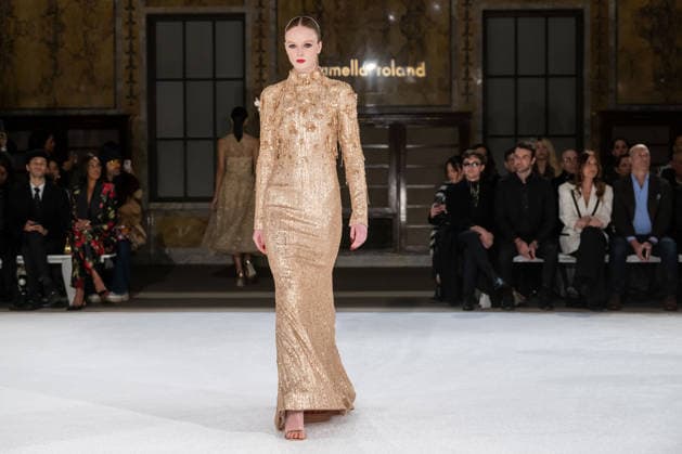 Pamella Roland - Runway - February 2026 New York Fashion Week, New York, USA - 12 Feb 2026 (NEW) Pamella Roland - Runway - February 2026 New York Fashion Week. February 12, 2026, New York, New York, USA: A model walks the runway for the Pamella Roland fashion show during the New York Fashion Week at the New York Public Library on February 12, 2026 in New York City. (Credit: M10s TheNews2) (Foto: M10s Thenews2 imago images) Pamella Roland - Runway - February 2026 New York Fashion Week, New York, USA - 12 Feb 2026  Copyright: xRonxAdarx