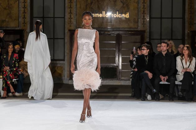 Pamella Roland - Runway - February 2026 New York Fashion Week, New York, USA - 12 Feb 2026 (NEW) Pamella Roland - Runway - February 2026 New York Fashion Week. February 12, 2026, New York, New York, USA: A model walks the runway for the Pamella Roland fashion show during the New York Fashion Week at the New York Public Library on February 12, 2026 in New York City. (Credit: M10s TheNews2) (Foto: M10s Thenews2 imago images) Pamella Roland - Runway - February 2026 New York Fashion Week, New York, USA - 12 Feb 2026  Copyright: xRonxAdarx