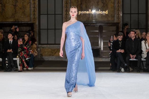 Pamella Roland - Runway - February 2026 New York Fashion Week, New York, USA - 12 Feb 2026 (NEW) Pamella Roland - Runway - February 2026 New York Fashion Week. February 12, 2026, New York, New York, USA: A model walks the runway for the Pamella Roland fashion show during the New York Fashion Week at the New York Public Library on February 12, 2026 in New York City. (Credit: M10s TheNews2) (Foto: M10s Thenews2 imago images) Pamella Roland - Runway - February 2026 New York Fashion Week, New York, USA - 12 Feb 2026  Copyright: xRonxAdarx