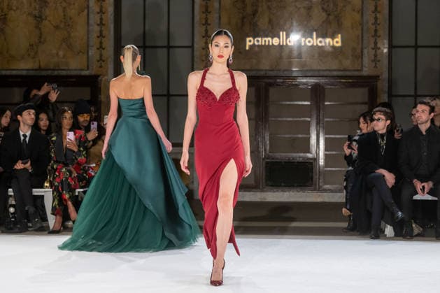 Pamella Roland - Runway - February 2026 New York Fashion Week, New York, USA - 12 Feb 2026 (NEW) Pamella Roland - Runway - February 2026 New York Fashion Week. February 12, 2026, New York, New York, USA: A model walks the runway for the Pamella Roland fashion show during the New York Fashion Week at the New York Public Library on February 12, 2026 in New York City. (Credit: M10s TheNews2) (Foto: M10s Thenews2 imago images) Pamella Roland - Runway - February 2026 New York Fashion Week, New York, USA - 12 Feb 2026  Copyright: xRonxAdarx