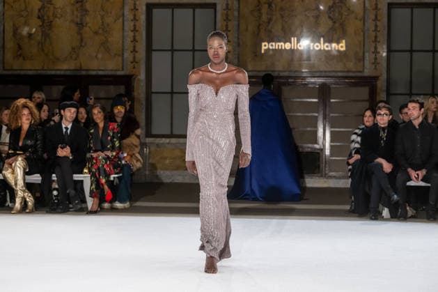Pamella Roland - Runway - February 2026 New York Fashion Week, New York, USA - 12 Feb 2026 (NEW) Pamella Roland - Runway - February 2026 New York Fashion Week. February 12, 2026, New York, New York, USA: A model walks the runway for the Pamella Roland fashion show during the New York Fashion Week at the New York Public Library on February 12, 2026 in New York City. (Credit: M10s TheNews2) (Foto: M10s Thenews2 imago images) Pamella Roland - Runway - February 2026 New York Fashion Week, New York, USA - 12 Feb 2026  Copyright: xRonxAdarx